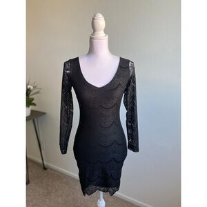 S  O  L  D  on mercari